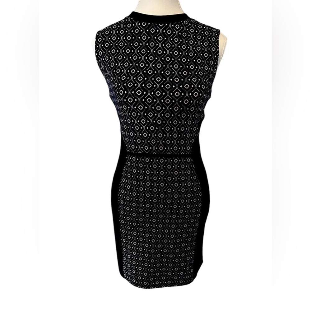 H&M Divided stretch Dress, Sz small, excellent condition